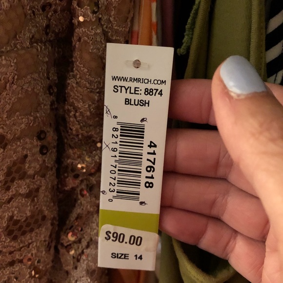 Beautiful sequins and lace off the shoulder dress - Picture 5 of 5